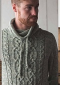 Мужской пуловер с воротником стойкой, связанный спицами