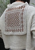 Пуловер оверсайз с имитацией капюшона