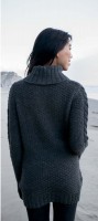 Спинка удлиненного пуловера, связанного спицами