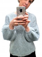 Дизайнерский пуловер из толстой пряжи, связанный спицами