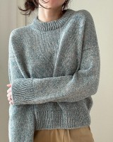 Стильный меланжевый пуловер спицами