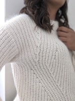 Элегантный пуловер полупатентной резинкой