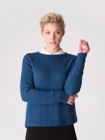 Модный женский пуловер спицами