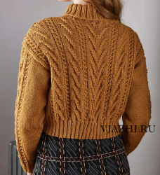 Короткий свитер с оригинальными рельефами