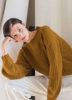 Современный женский пуловер