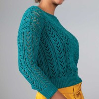 Ажурный женственный пуловер спицами