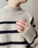 Женский пуловер из шерсти и мохера полосками