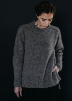Модный свитер спицами