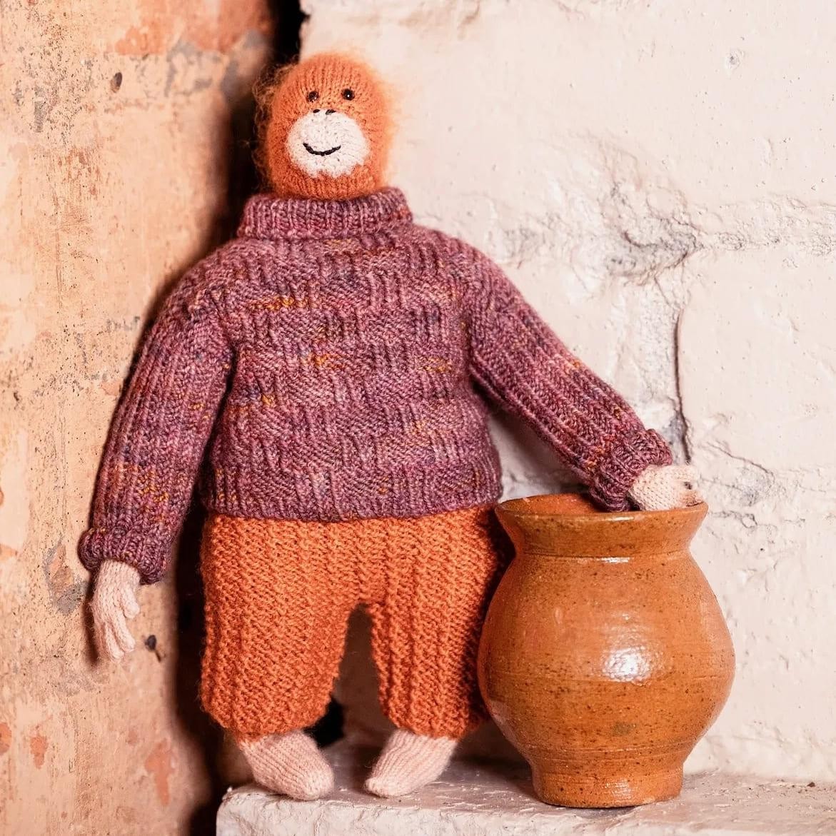 Вязаный спицами орангутан Henri the Orangutan