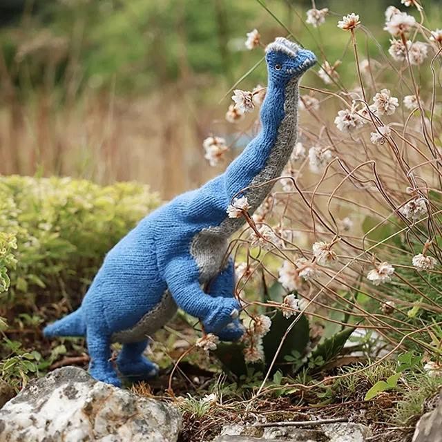Вязаный спицами динозавр брахиозавр Brachiosaurusо