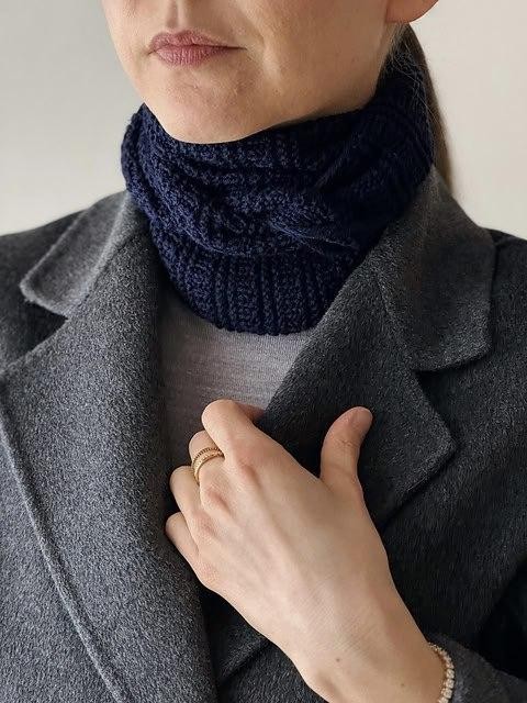 Вязаный бактус спицами