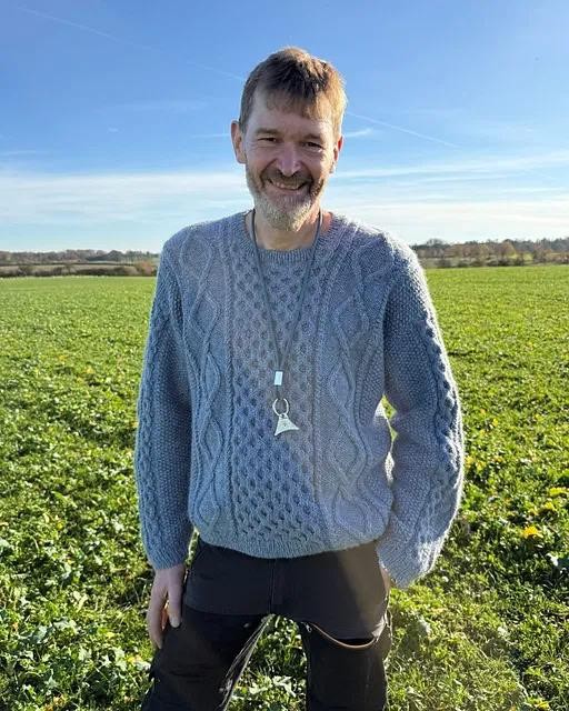 Мужской пуловер спицами