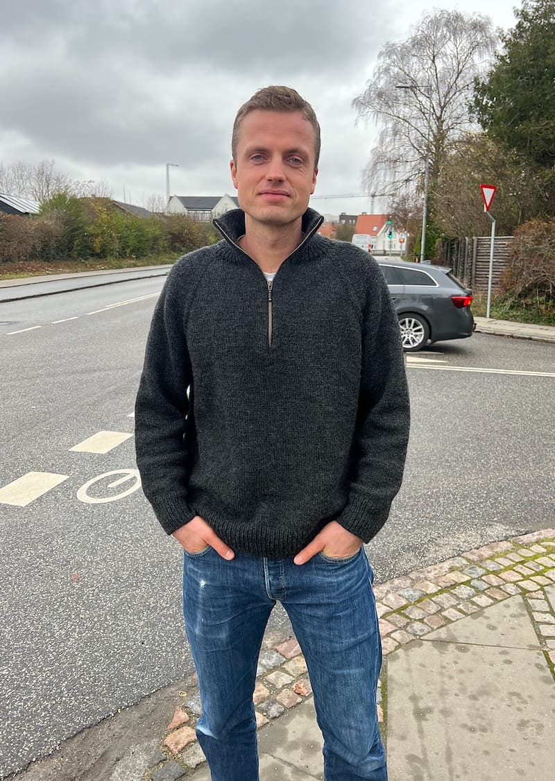 Мужской свитер с горловиной на молнии