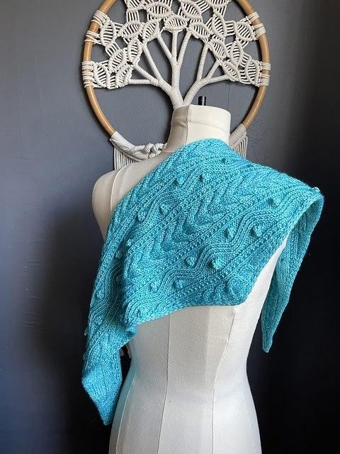 Вязаный бактус спицами