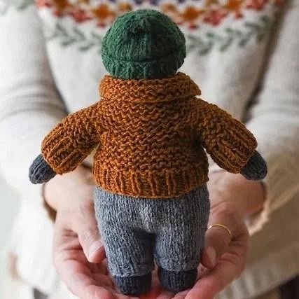 Вязаный мишка спицами