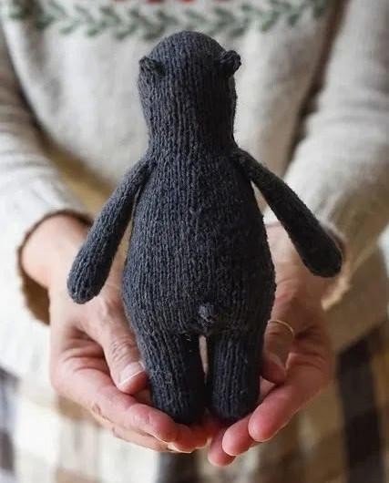 Вязаный мишка спицами