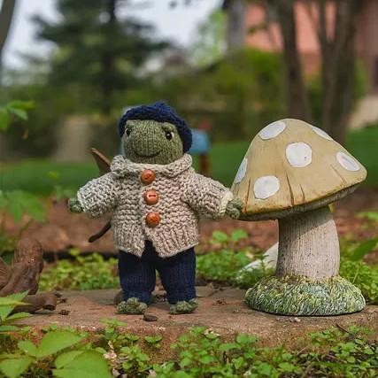 Вязаный спицами лягушонок Good Frog