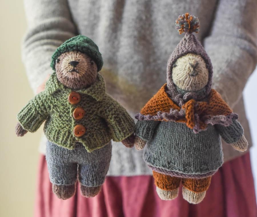 Вязаный кролик спицами