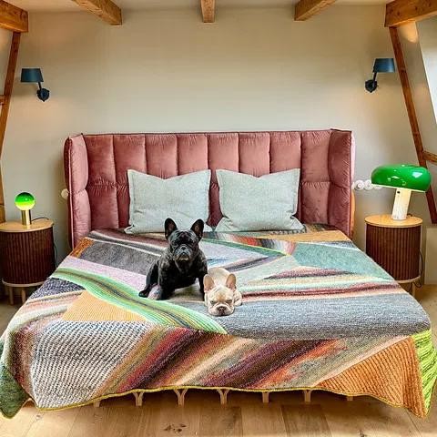 Вязаный спицами модульный плед из остатков пряжи Marled Magic Blanket