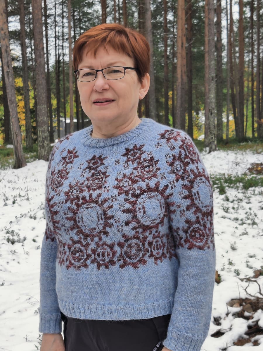 Вязаный пуловер с жаккардовой кокеткой