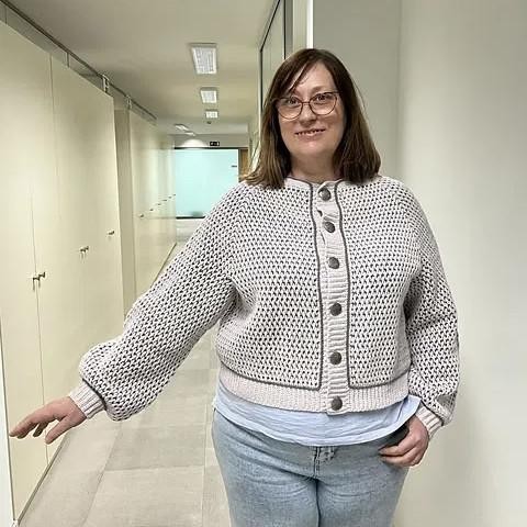 Вязаный крючком двухсторонний кардиган