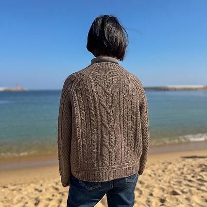 Вязаный спицами кардиган с косами Hotchoco Cardigan My Size
