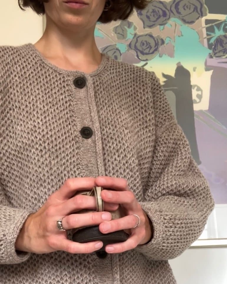 Вязаный жакет спицами