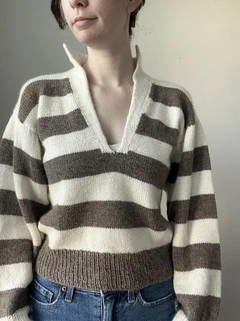 Вязаный спицами свитер оверсайз на молнии