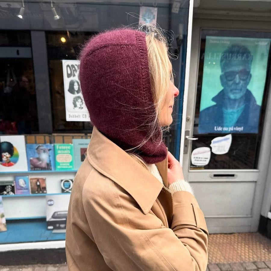 Женская балаклава вязаная спицами без швов Barbara Balaclava