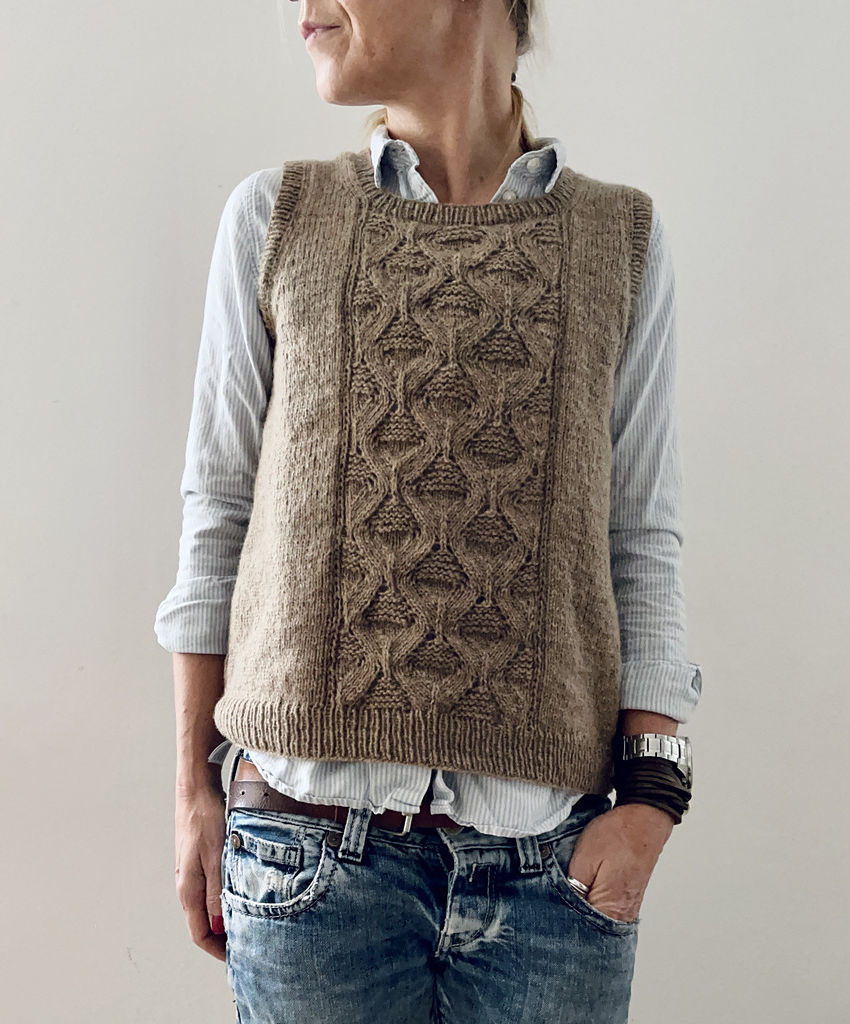 Безрукавка спицами описание