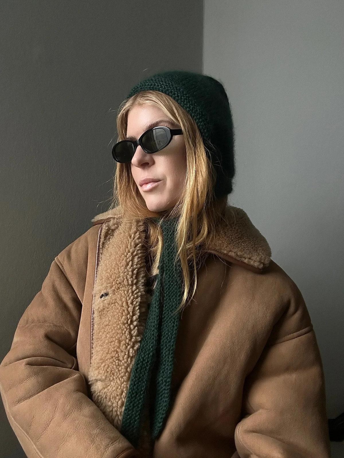 Женский чепчик спицами с описанием