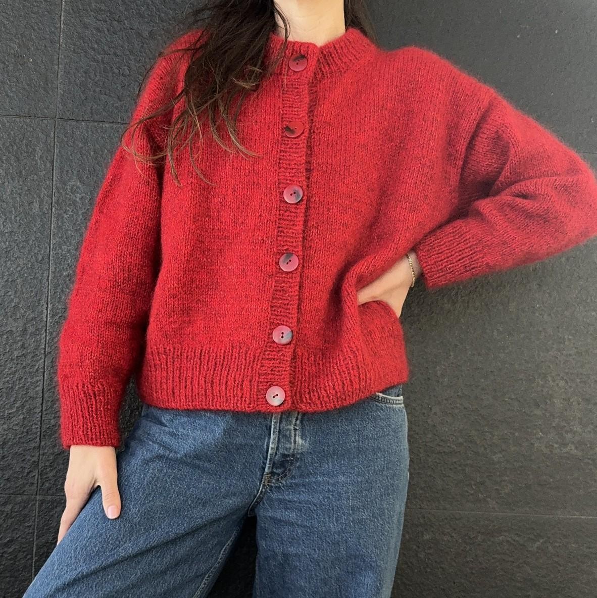 Стильный кардиган спицами