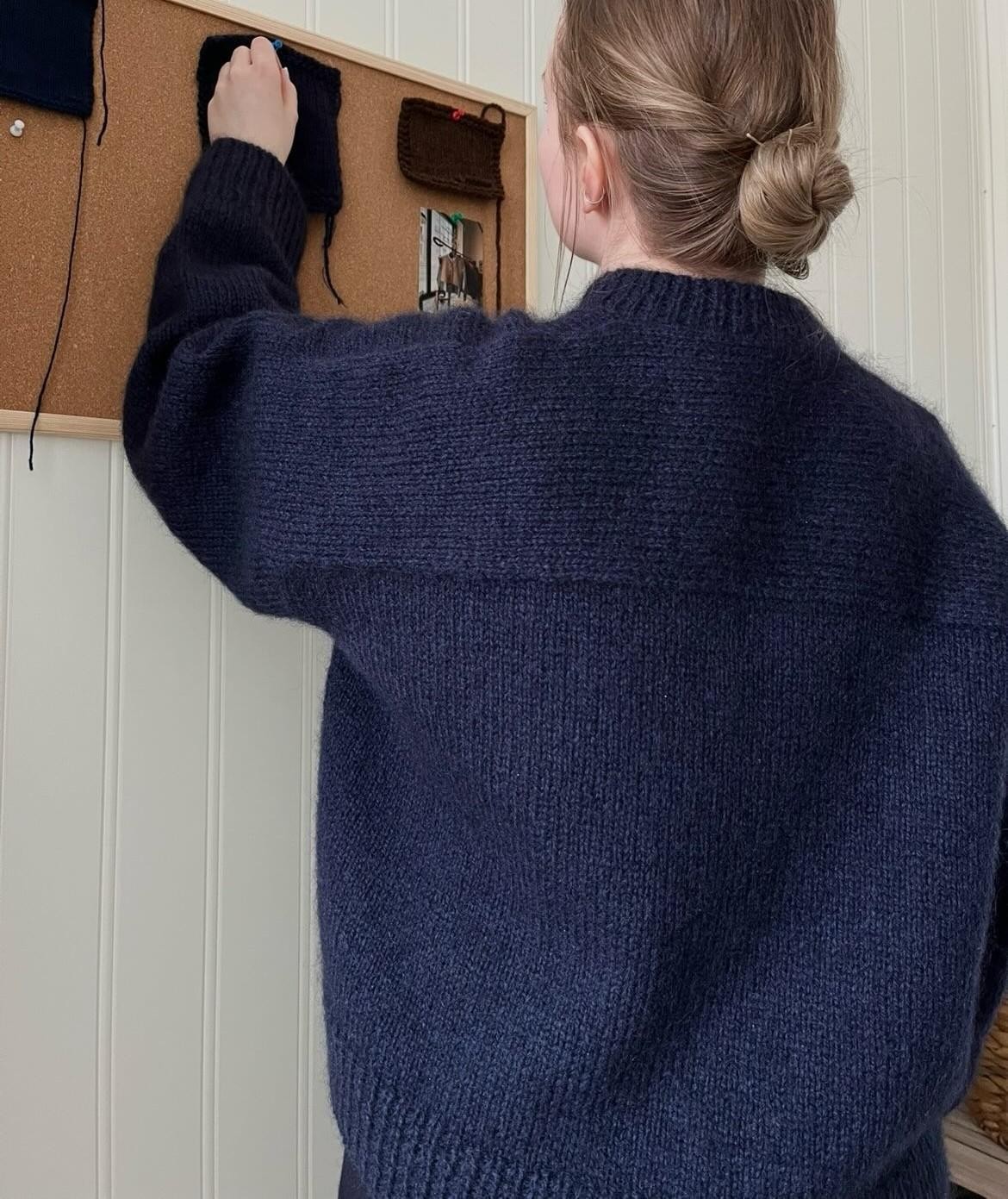 Стильный кардиган спицами