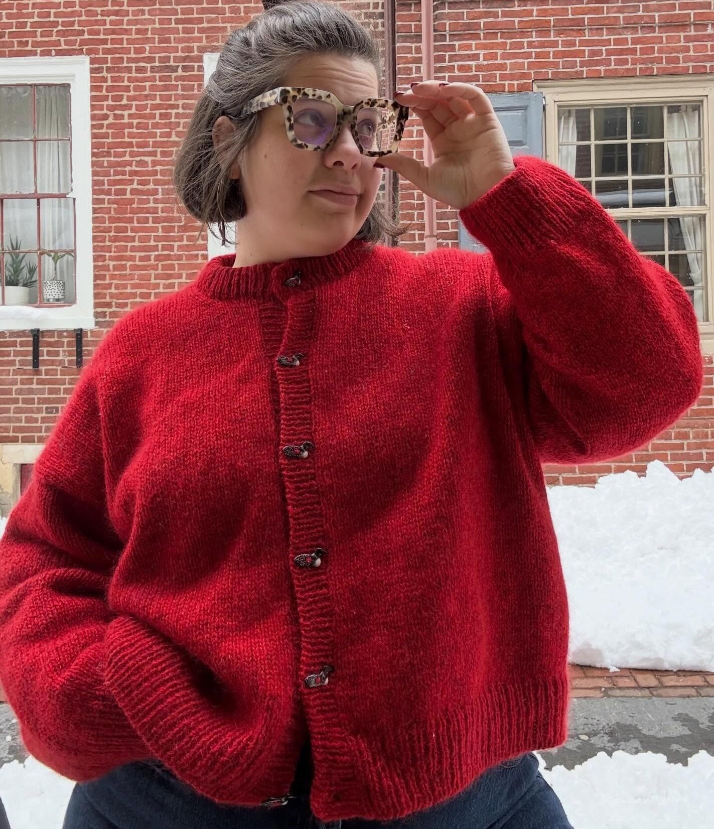 Стильный кардиган спицами