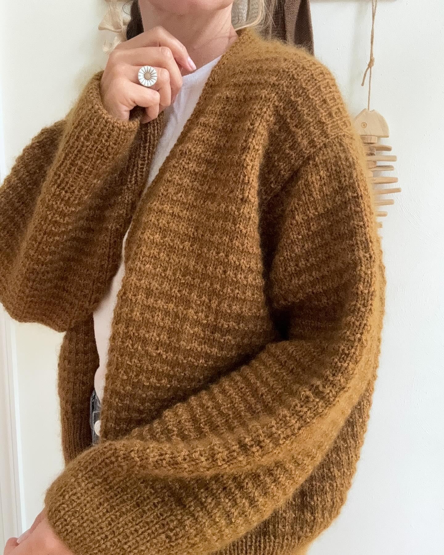 Модный кардиган спицами