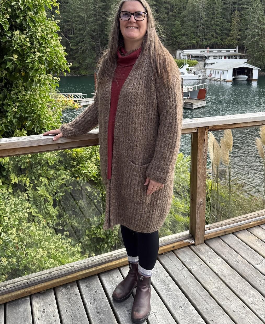 Длинный кардиган спицами