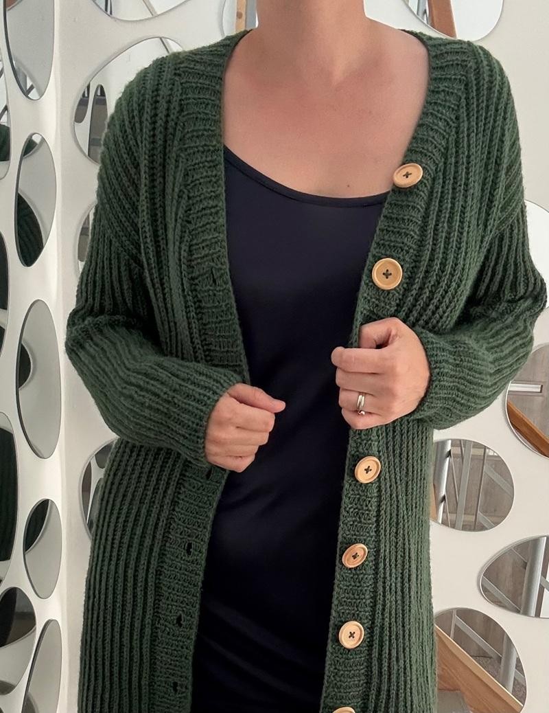 Длинный кардиган спицами