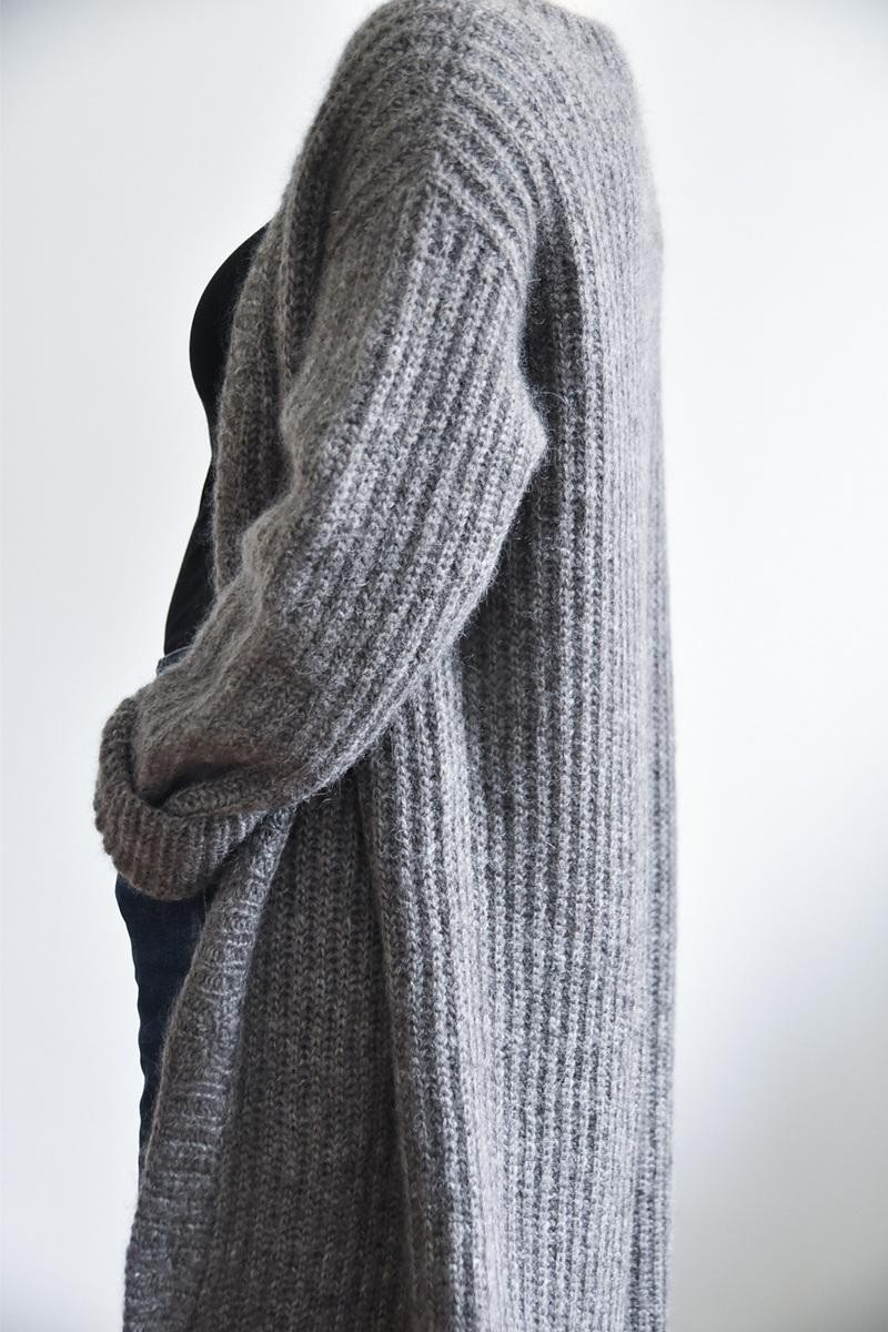 Длинный кардиган спицами