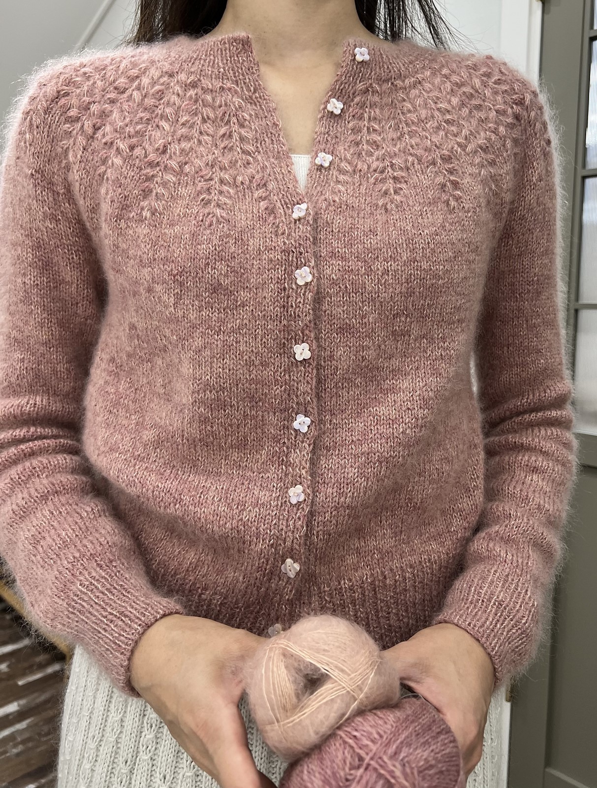 Красивый кардиган спицами