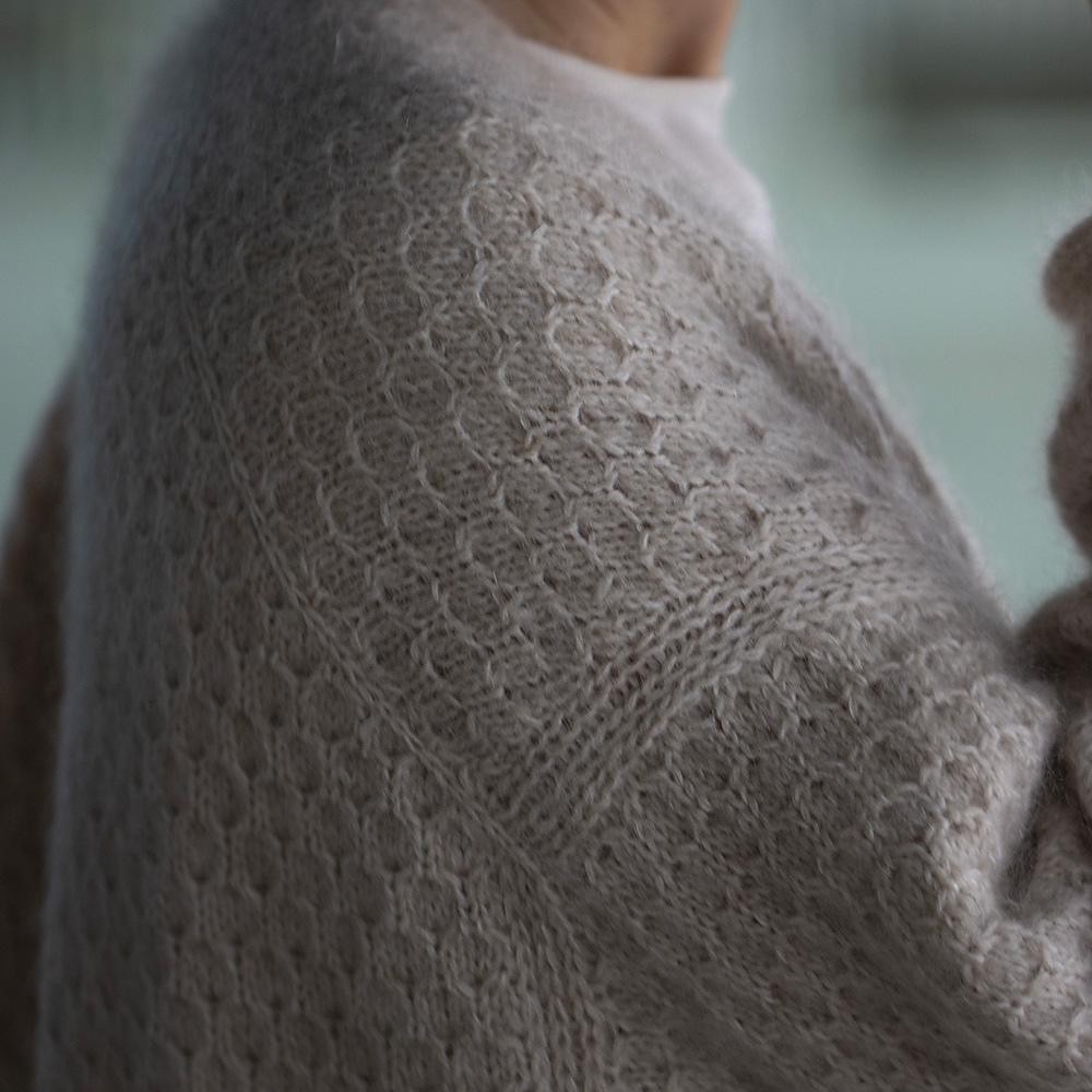 Кардиган с японским плечом