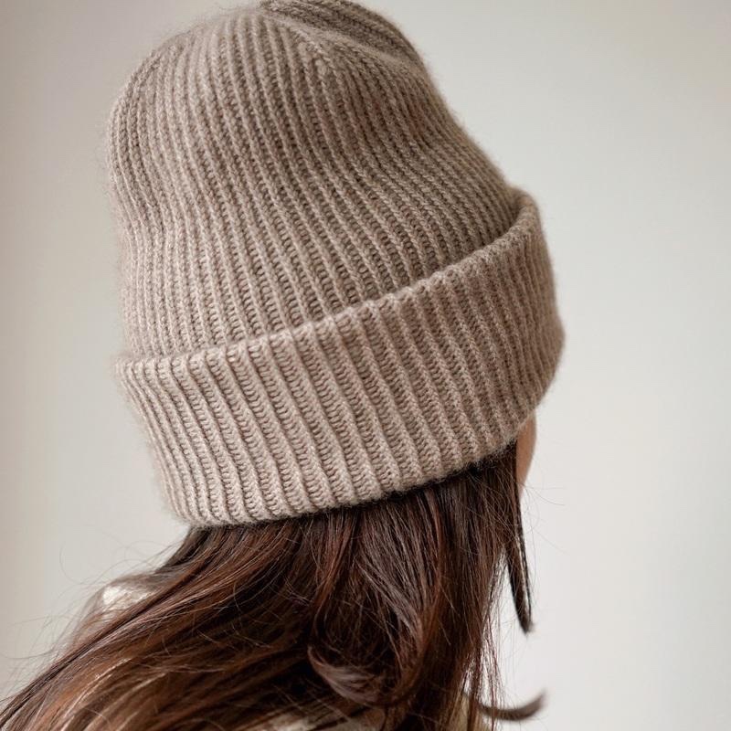 Кашемировая шапка-бини спицами резинкой Cashmere Beanie