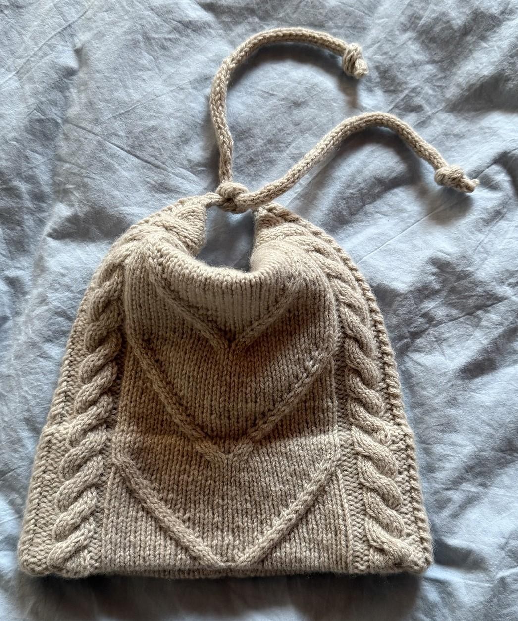 Кашемировая шапка спицами