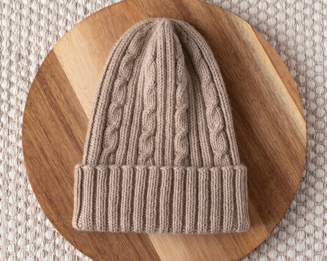 Простая шапка косами