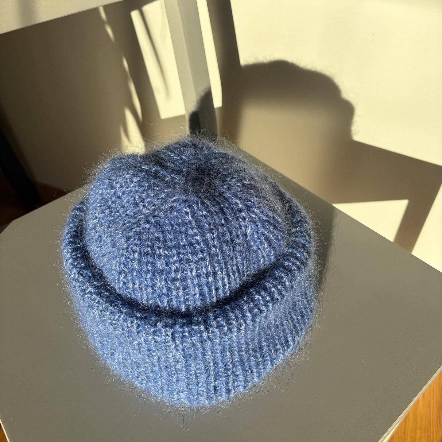 Теплая шапка спицами