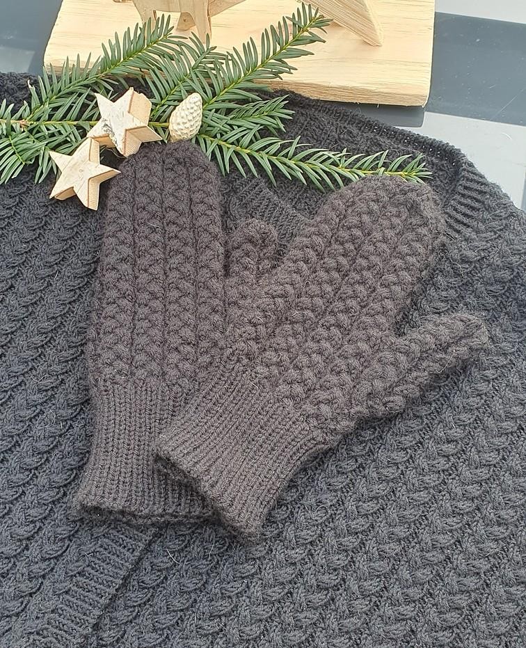 Красивые варежки спицами