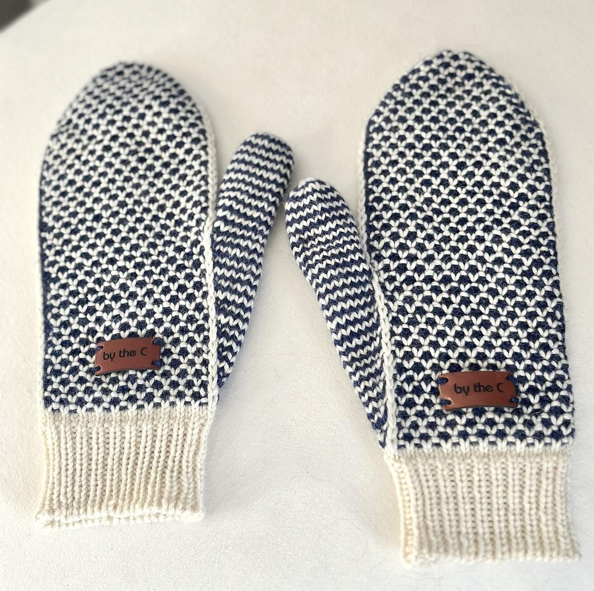 Красивые варежки спицами