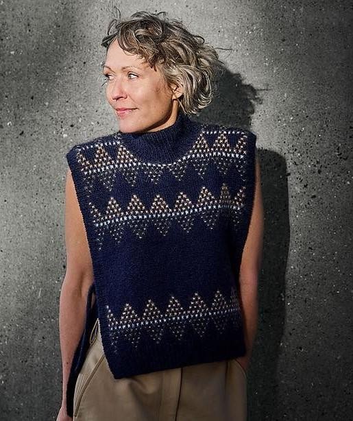 Красивая манишка спицами