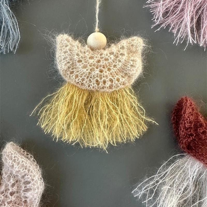 Рождественские украшения спицами из остатков тонкой пряжи Elvire Engel