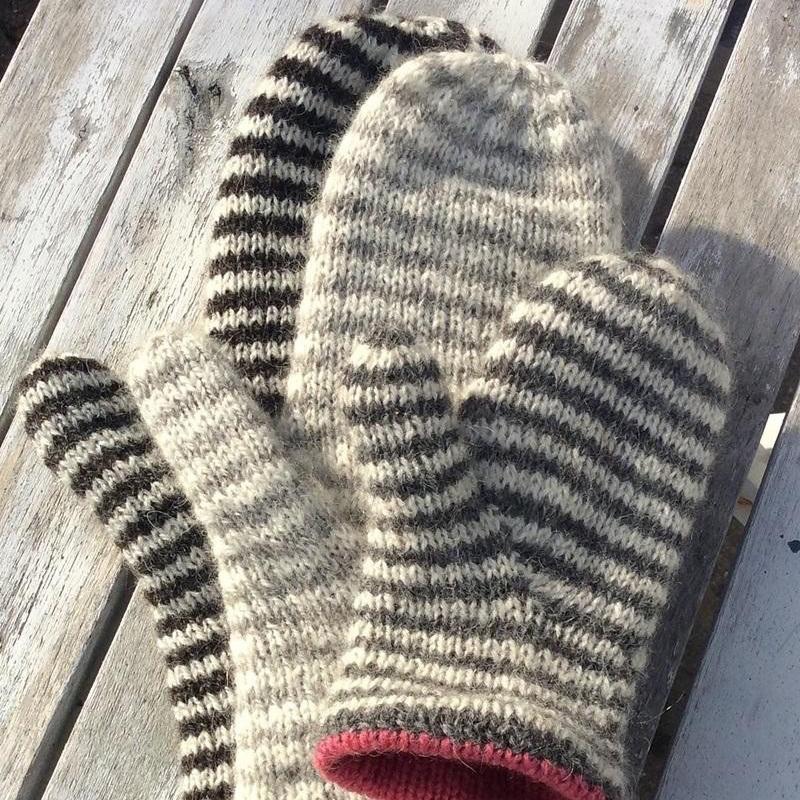 Теплые варежки спицами