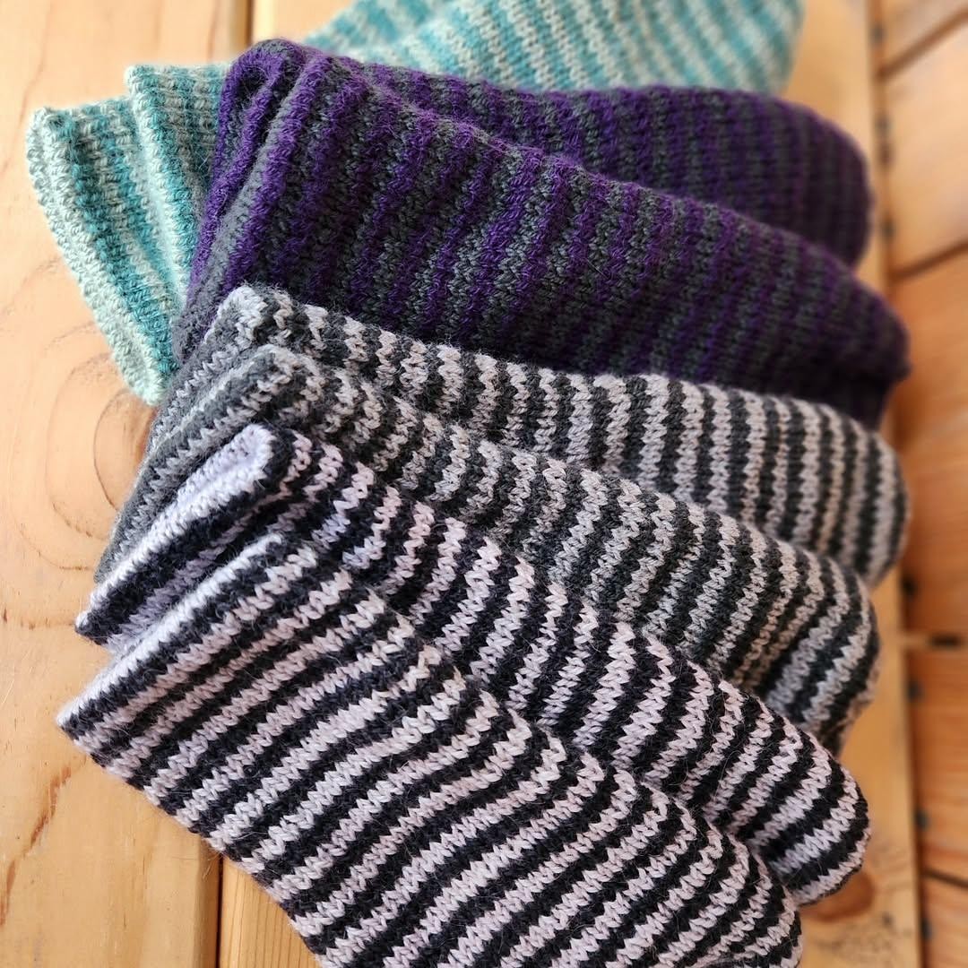 Теплые варежки спицами